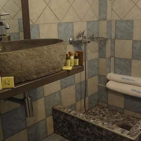 阿纳斯塔西娅别墅 公寓式酒店 佩弗奇